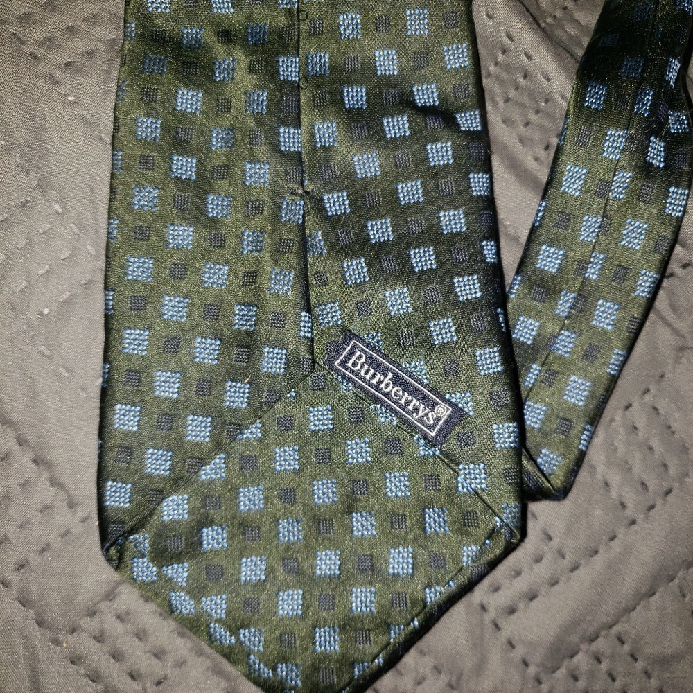 Burberry tie. Blue and green